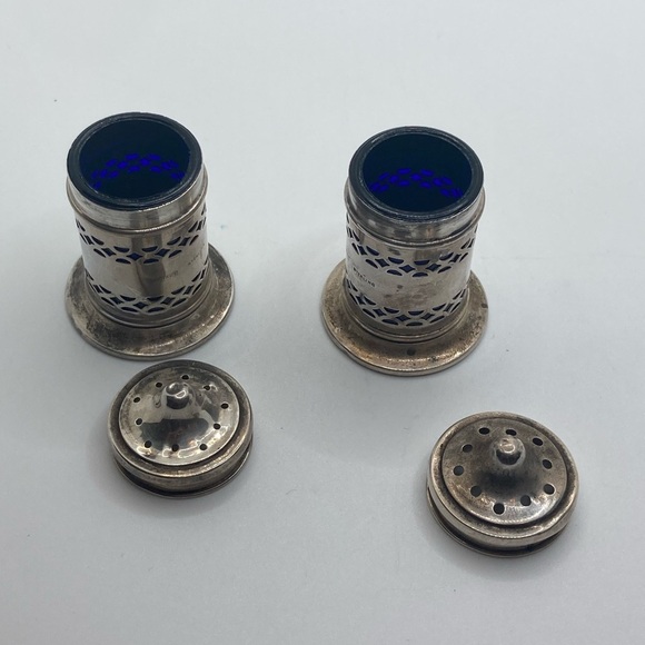Vtg Birks Sterling Art Deco Cobalt Blue Glass Liner Salt &Pepper Shakers 2.1” - Picture 10 of 13